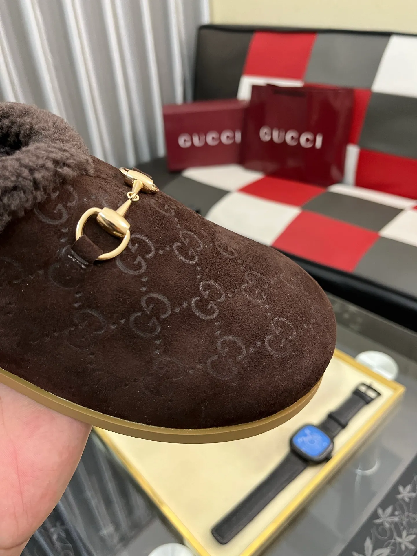 Men's shoes 💰400⌚️⌚️Gucci plush slippers GUCCI. Gucci women's real hair half-slippers Italian top cowhide Imported top quality leather water-dyed cowhide lining Original bronze gold horsebit Italian cowhide outsole Size: 35−442️⃣Colors available
